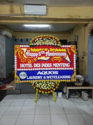 Papan Bunga di Kramat Pela